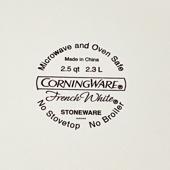 CorningWare French White Stoneware 2.5 qt 2.3 L Cassarole Baking Dish with Lid - Picture 8 of 8